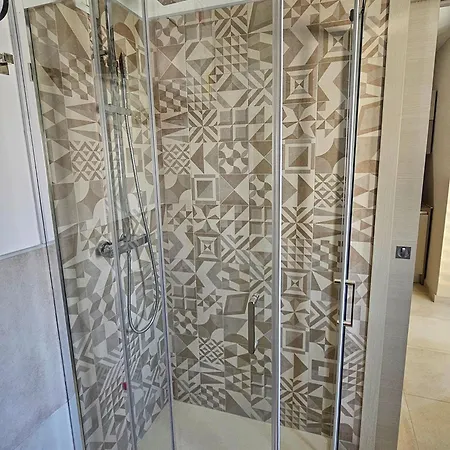 Residenza Giovine - Maison A Porter *