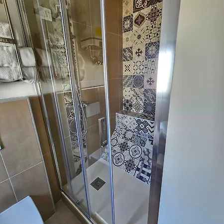 Residenza Giovine - Maison A Porter *