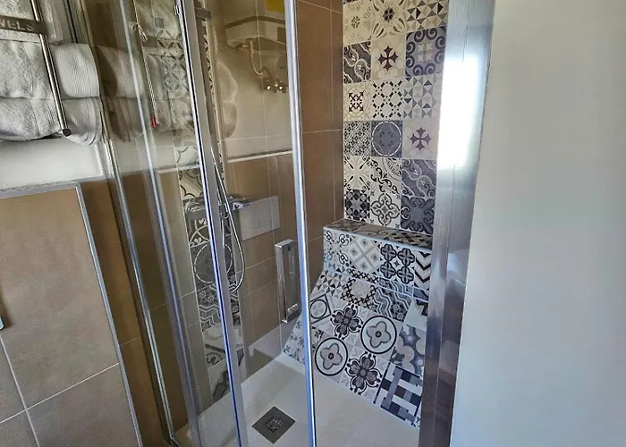 Residenza Giovine - Maison A Porter *