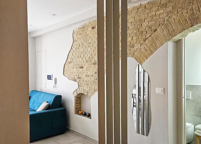 Residenza Giovine - Maison A Porter *